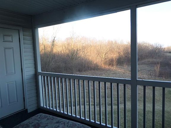 5th image of 2730 S Knightsbridge Cir