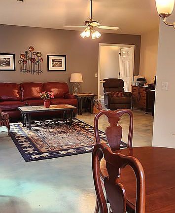 Looking from DR to LR, Foyer