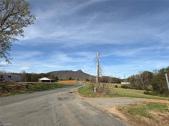 4th image of 3.04 Ayers Rd