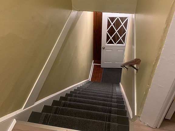 2nd image of 113 E Sands St #2