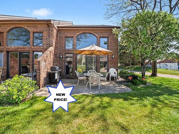 212 Harbor Dr, Ludington, MI 49431