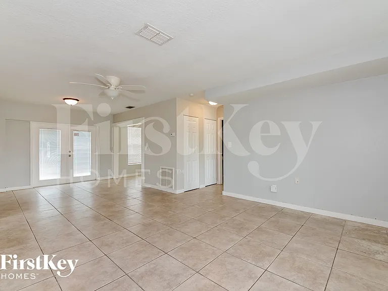 3806 Southern Pkwy W — Photo 4