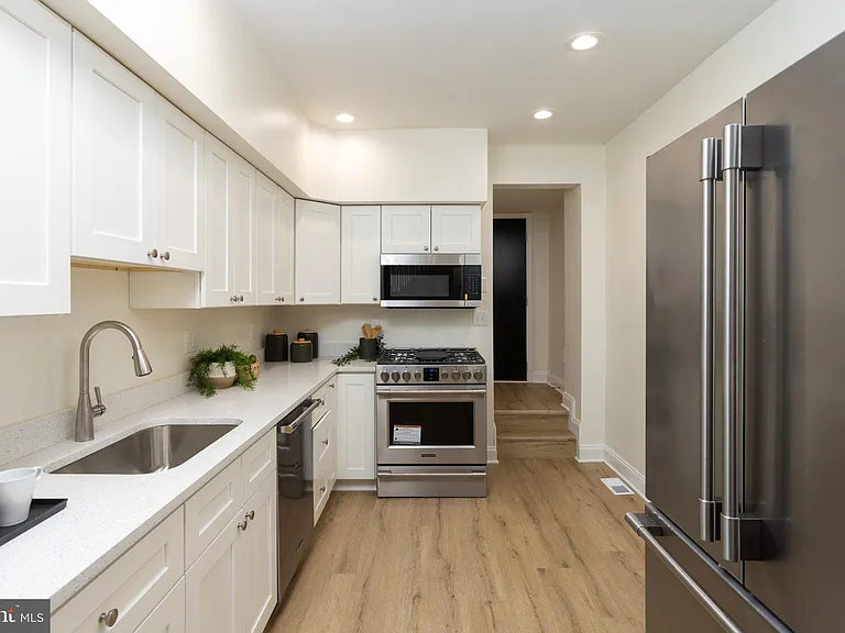 430 Fawcett St — Photo 7