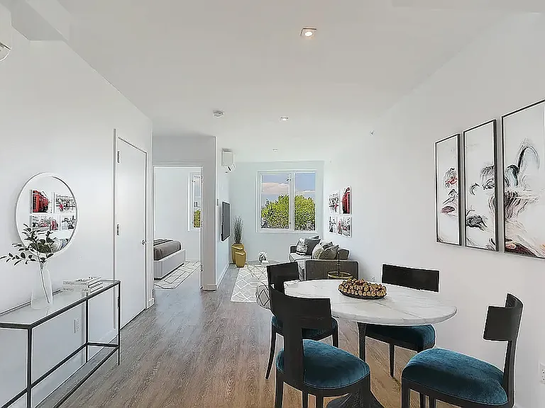 165 Vanderbilt Ave #B — Photo 1