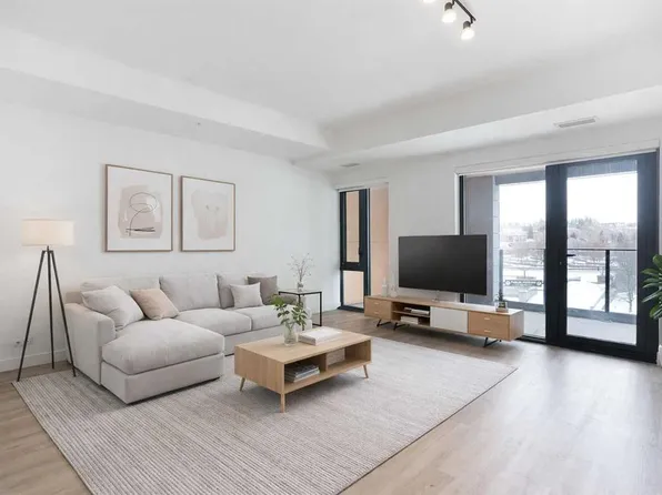 730 2nd Ave SW #214, Calgary, AB T2N 0E3