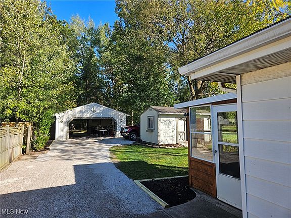 4th image of 2809 Brenner Dr