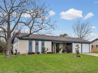 3900 Cresthill Rd, Benbrook, TX 76116