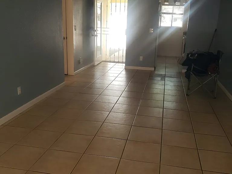 looking toward the kitchen and front door