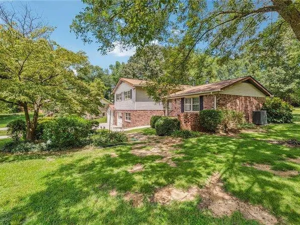 4197 S Martin Way, Lithia Springs, GA 30122