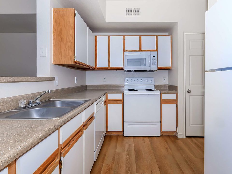 Modern Kitchen Layout at Willowbend Apartments in San Antonio, TX