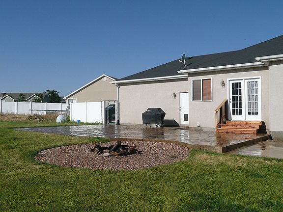 3rd image of 1866 N 270 W