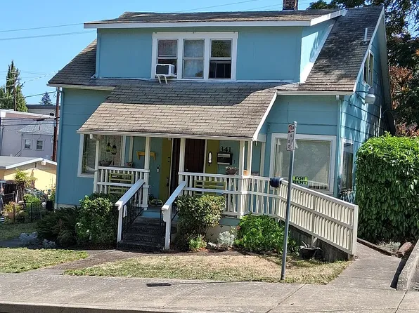 341 SE Rose St Unit 1, Roseburg, OR 97470