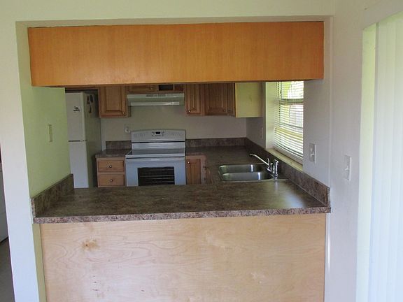3rd image of 18627 SW 100th Ave