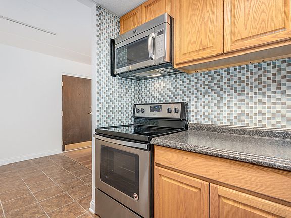 5th image of 3849 N Parkway Dr APT 1F
