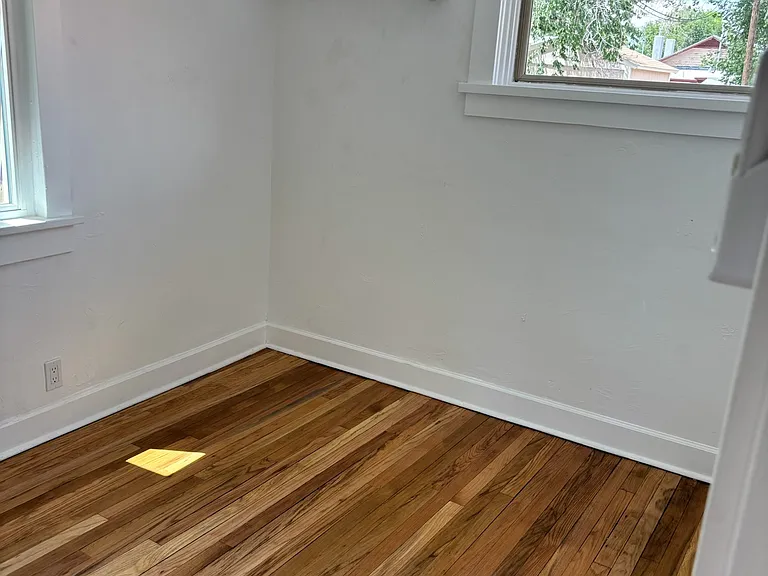 813 Marquette Ave NW #2 — Photo 8