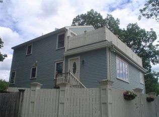 4 Essex St, Wakefield, MA 01880
