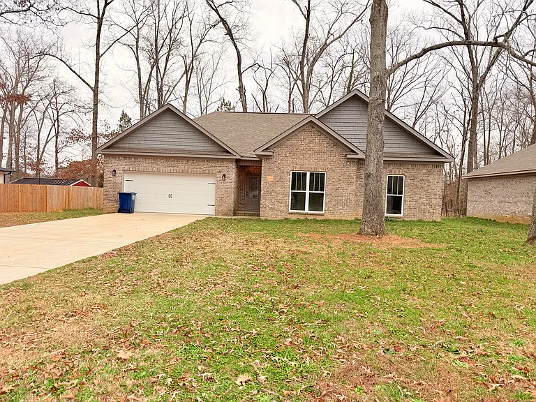 10515 Wall Triana Hwy — Photo 1