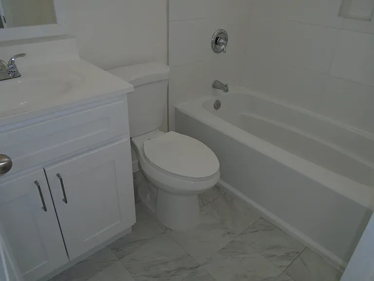 Stonewood Apartments — Photo 9