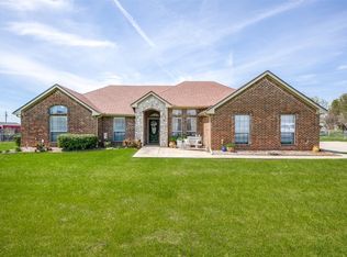 180 Saddlebrook Ct, Rhome, TX 76078