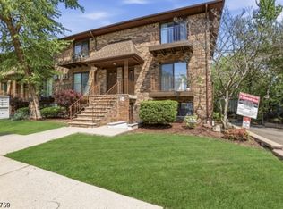 8 Sewall Ave APT 6C, Clifton, NJ 07011