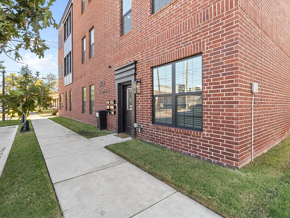 310 S Santa Fe Ave #304