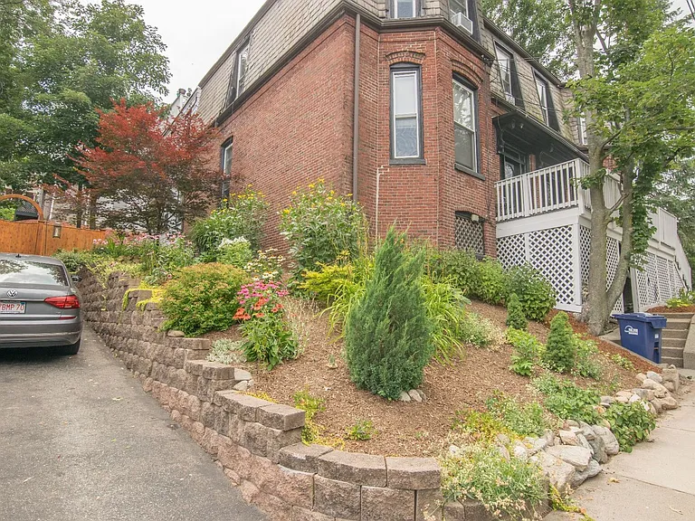 40 Newton St #C2 — Photo 7