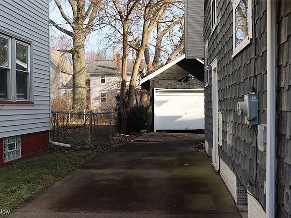 2nd image of 1418 Piper Ct NW