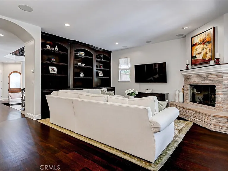 3005 N Poinsettia Ave — Photo 19