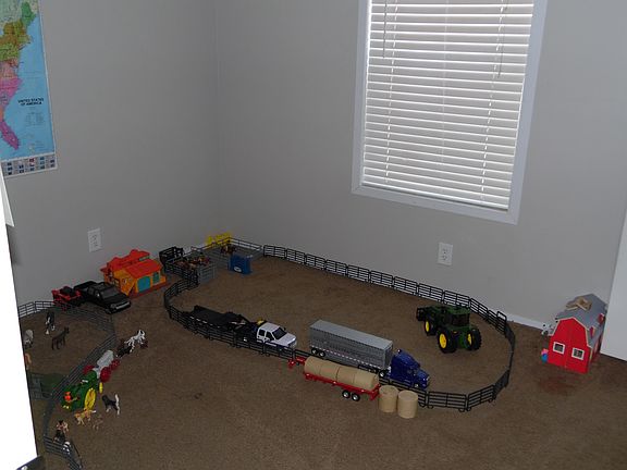 5th image of 12 Clark Ave