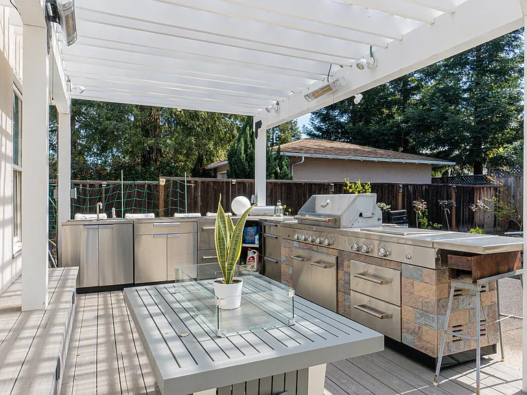 670 Spargur Dr — Photo 22