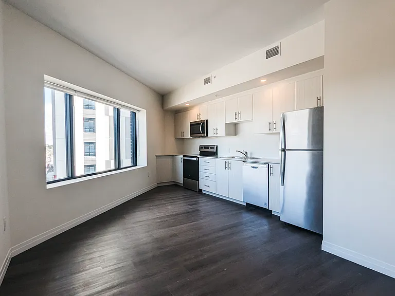 387 King St E #201 — Photo 14