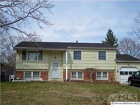 1st image of 74 Patrician Dr