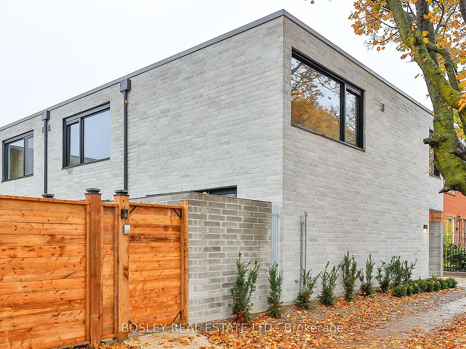 1404 Dufferin St #LANEWAY