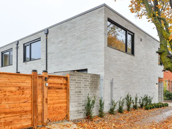 1404 Dufferin St, Toronto, ON M6H 4C8