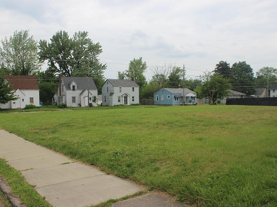 2nd image of 1422 Baxter St
