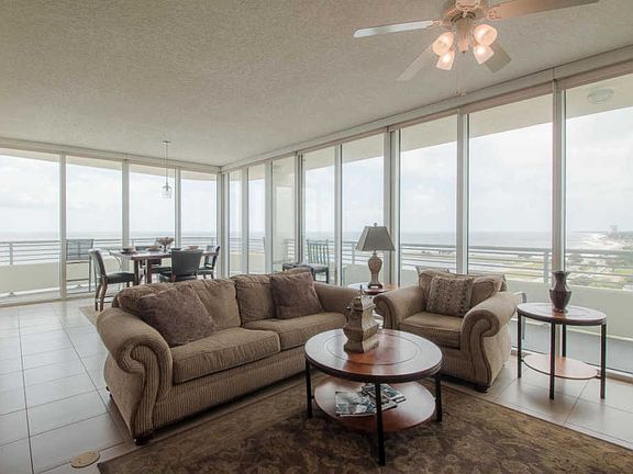 4th image of 2060 Beach Blvd