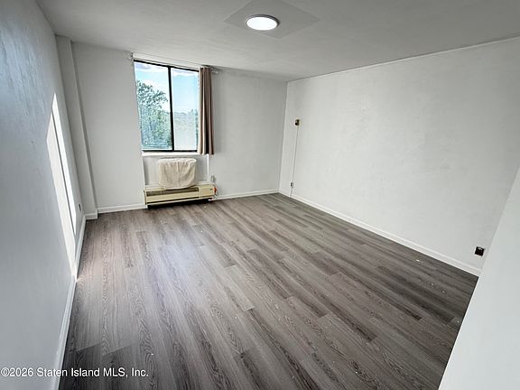 3rd image of 50 Belair Rd APT 5E