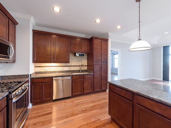 3rd image of 100 Prairie Park Dr APT 507