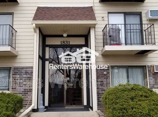 1831 Fuller Rd APT 20, West Des Moines, IA 50265
