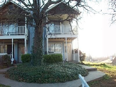 2nd image of 601 Overlook Ct APT A