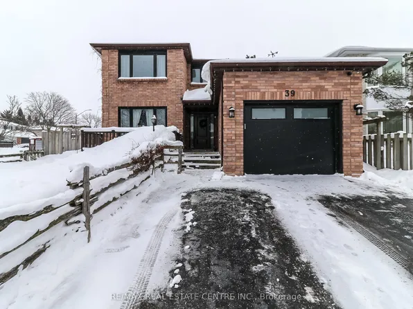 39 Cardinal St, Barrie, ON L4M 6C9