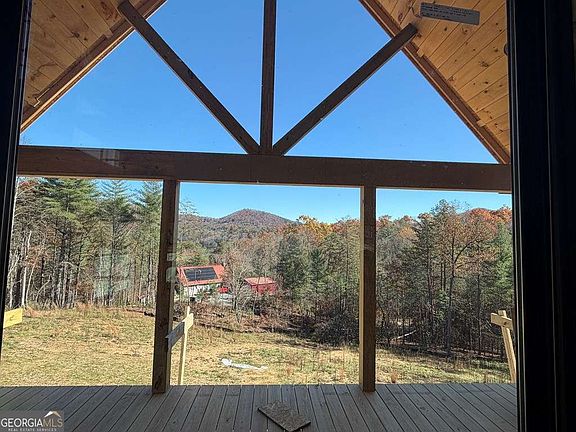 4th image of 20B Twin Springs Rd