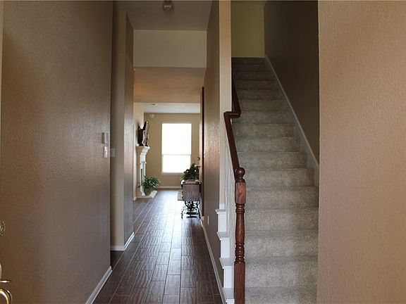 4th image of 12016 Bradford Pear Ct