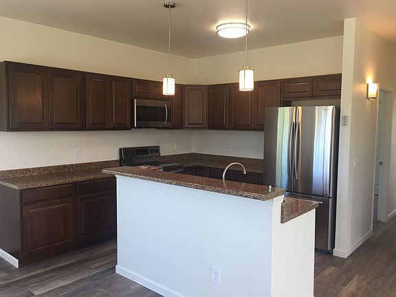 5th image of 1307 Groundsel Ave