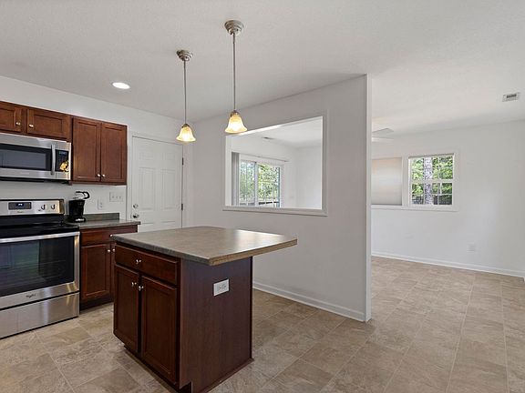 5th image of 117 Brians Woods Rd