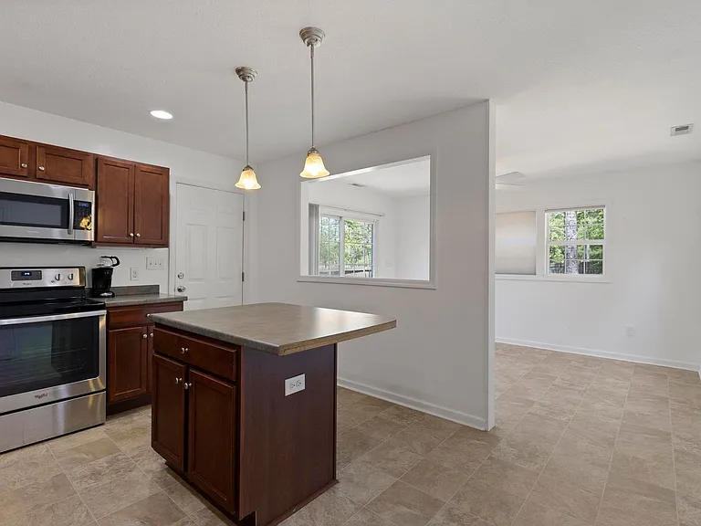 117 Brians Woods Rd — Photo 5