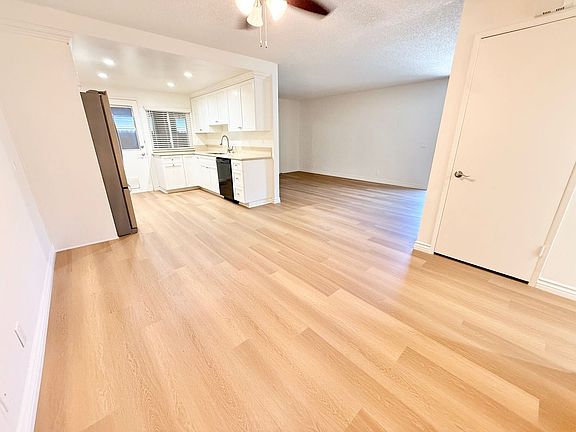 5th image of 4661 Larwin Ave