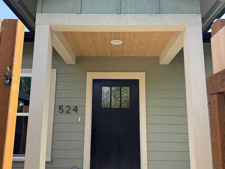 524 Frederick St SE — Photo 2