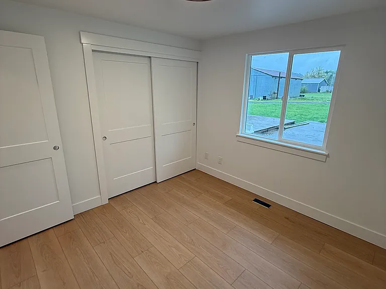 81079-81081 Highway 103 — Photo 18