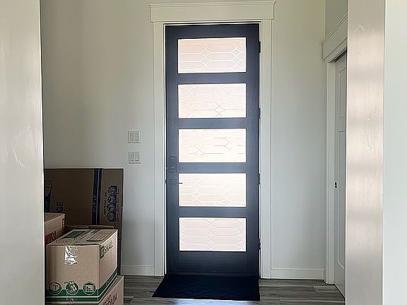 3rd image of 625 W Field Ave